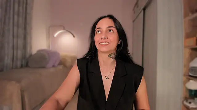 Snapshot of Aleja24Evans chatting on March 2026 12:48:01 AM Aleja24Evans online show from March 2026 12:48:01 AM