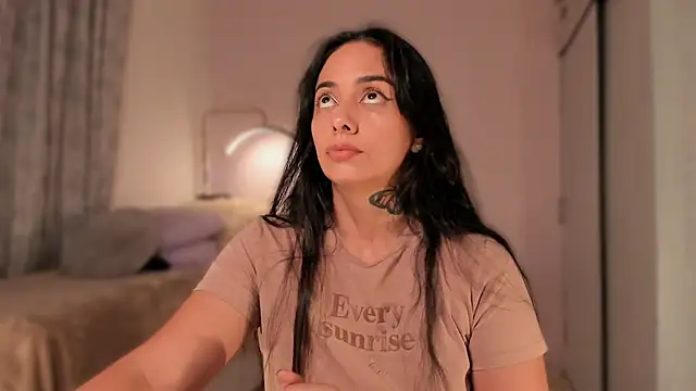 Snapshot of Aleja24Evans chatting on April 2026 12:31:01 AM Aleja24Evans online show from April 2026 12:31:01 AM