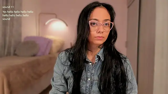 Snapshot of Aleja24Evans chatting on April 2026 01:03:01 AM Aleja24Evans online show from April 2026 01:03:01 AM