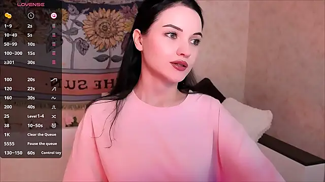 Snapshot of AdelinaRoss chatting on October 2025 09:05:02 PM AdelinaRoss online show from October 2025 09:05:02 PM