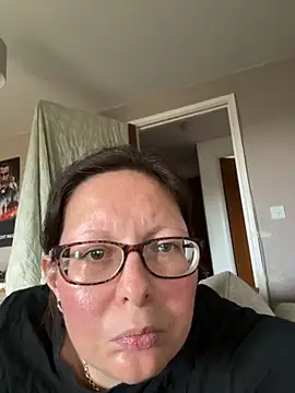 Snapshot of Ailsa_Bliss chatting on October 2025 12:58:01 PM Ailsa Bliss online show from October 2025 12:58:01 PM