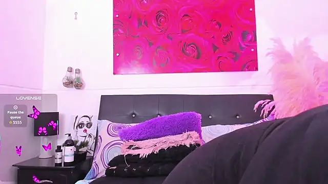 Snapshot of Adams_Cloe chatting on December 2025 10:53:01 AM Adams Cloe online show from December 2025 10:53:01 AM