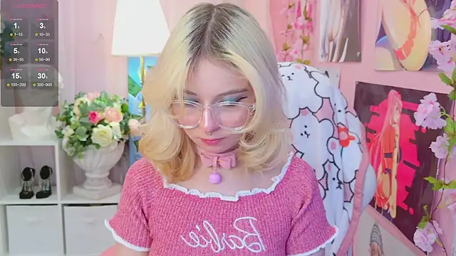 Coconut Mia online show from January 2025 09:04:02 PM