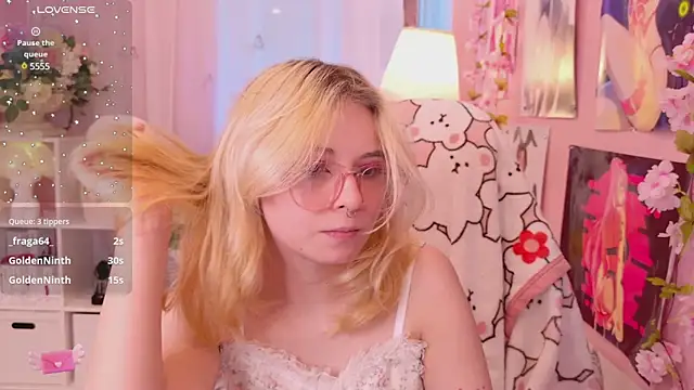 Coconut Mia online show from January 2025 03:32:02 AM