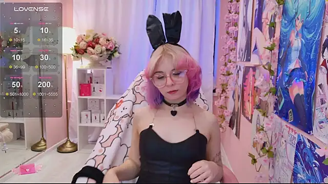 Coconut Mia online show from September 2025 04:12:02 PM