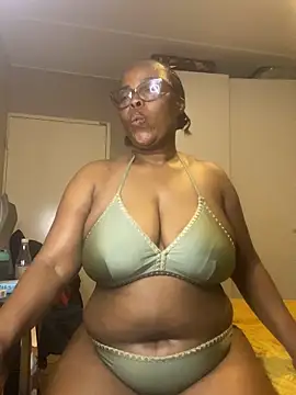 Nomthie online show from October 2025 04:48:02 PM