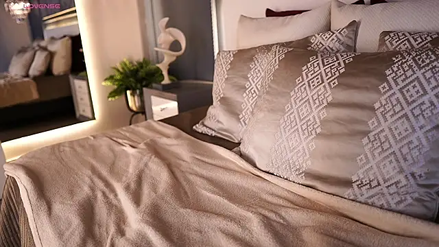 AylinMillerxs online show from January 2026 08:01:02 PM