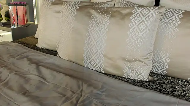 Snapshot of AylinMillerxs chatting on March 2026 08:13:01 PM AylinMillerxs online show from March 2026 08:13:01 PM