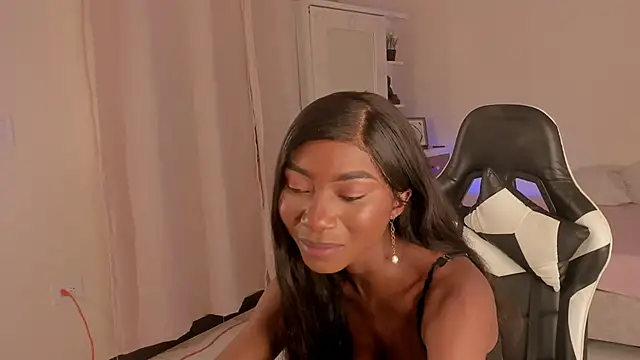 SavannahWildee online show from December 2024 08:15:01 PM