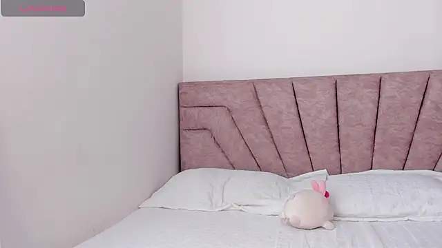 SavannahWildee online show from November 2025 02:39:01 PM