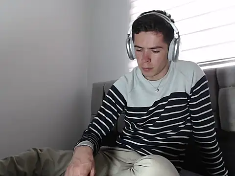 Snapshot of Eliantg chatting on December 2024 09:19:01 PM Eliantg online show from December 2024 09:19:01 PM