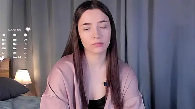 Snapshot of LowOncoming chatting on January 2025 01:02:01 AM LowOncoming online show from January 2025 01:02:01 AM