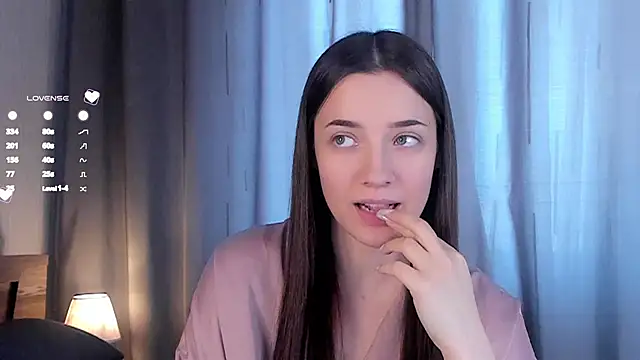 Snapshot of LowOncoming chatting on January 2025 07:11:01 AM LowOncoming online show from January 2025 07:11:01 AM