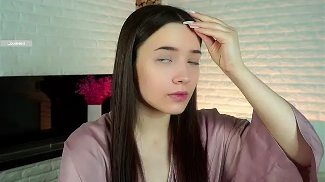 Snapshot of LowOncoming chatting on January 2025 01:15:01 AM LowOncoming online show from January 2025 01:15:01 AM