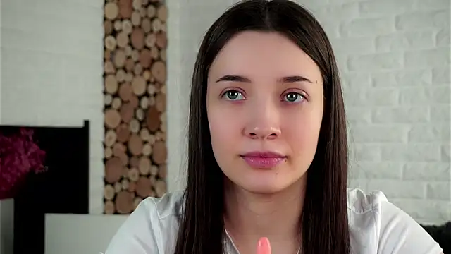 Snapshot of LowOncoming chatting on January 2025 08:41:01 AM LowOncoming online show from January 2025 08:41:01 AM