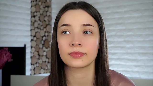 Snapshot of LowOncoming chatting on January 2025 07:26:01 AM LowOncoming online show from January 2025 07:26:01 AM