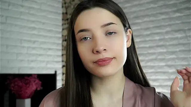 Snapshot of LowOncoming chatting on January 2025 01:29:01 AM LowOncoming online show from January 2025 01:29:01 AM