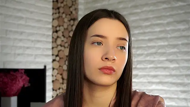 Snapshot of LowOncoming chatting on January 2025 01:16:01 AM LowOncoming online show from January 2025 01:16:01 AM