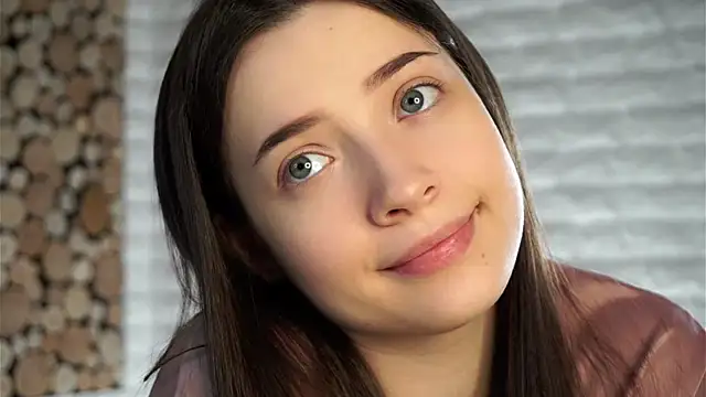 Snapshot of LowOncoming chatting on January 2025 04:26:01 AM LowOncoming online show from January 2025 04:26:01 AM