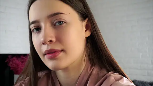 Snapshot of LowOncoming chatting on February 2025 01:12:02 AM LowOncoming online show from February 2025 01:12:02 AM