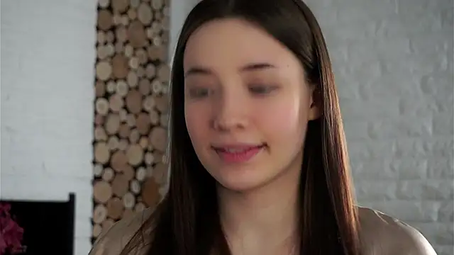 Snapshot of LowOncoming chatting on February 2025 07:39:02 AM LowOncoming online show from February 2025 07:39:02 AM