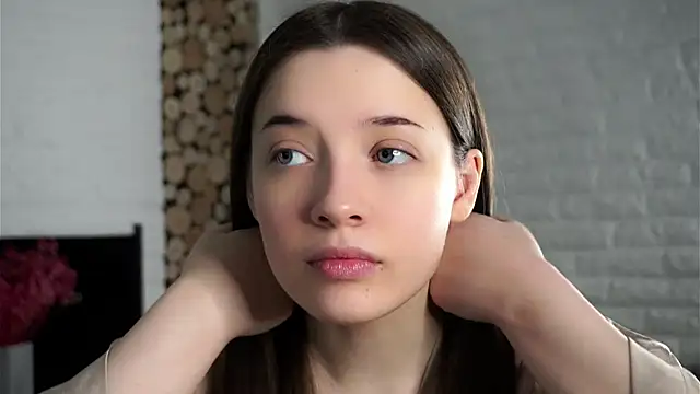 Snapshot of LowOncoming chatting on February 2025 01:25:02 AM LowOncoming online show from February 2025 01:25:02 AM