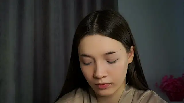 Snapshot of LowOncoming chatting on February 2025 02:03:01 AM LowOncoming online show from February 2025 02:03:01 AM