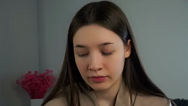 Snapshot of LowOncoming chatting on February 2025 01:34:01 AM LowOncoming online show from February 2025 01:34:01 AM