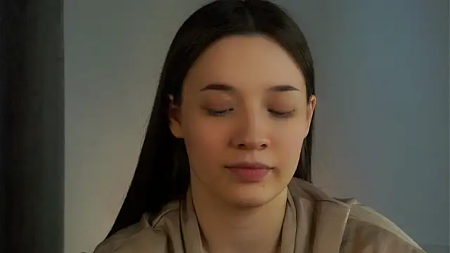 Snapshot of LowOncoming chatting on February 2025 03:45:02 AM LowOncoming online show from February 2025 03:45:02 AM