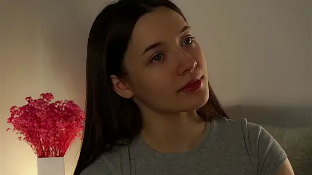 Snapshot of LowOncoming chatting on March 2025 01:11:01 AM LowOncoming online show from March 2025 01:11:01 AM