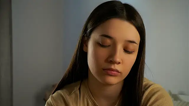 Snapshot of LowOncoming chatting on March 2025 07:21:02 AM LowOncoming online show from March 2025 07:21:02 AM