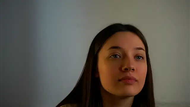 Snapshot of LowOncoming chatting on March 2025 08:34:01 AM LowOncoming online show from March 2025 08:34:01 AM