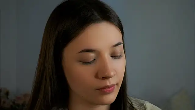 Snapshot of LowOncoming chatting on March 2025 01:17:02 AM LowOncoming online show from March 2025 01:17:02 AM