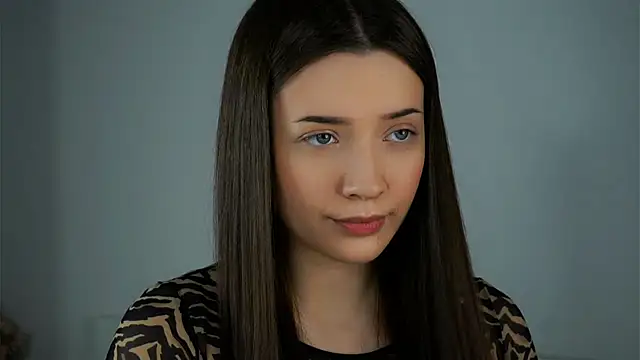 Snapshot of LowOncoming chatting on March 2025 01:11:02 AM LowOncoming online show from March 2025 01:11:02 AM