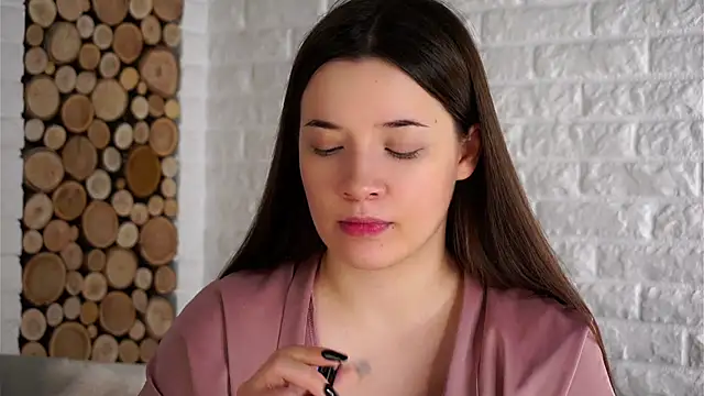 Snapshot of LowOncoming chatting on September 2025 02:26:01 AM LowOncoming online show from September 2025 02:26:01 AM