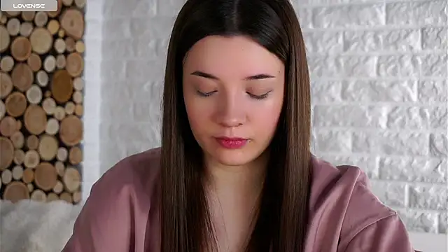 Snapshot of LowOncoming chatting on October 2025 01:23:01 AM LowOncoming online show from October 2025 01:23:01 AM