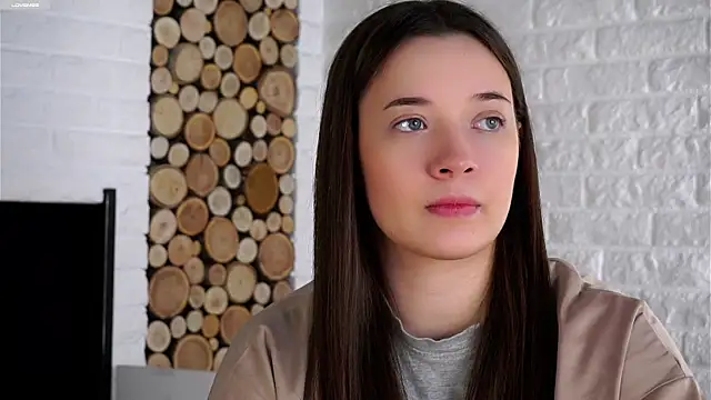 Snapshot of LowOncoming chatting on October 2025 01:47:01 AM LowOncoming online show from October 2025 01:47:01 AM