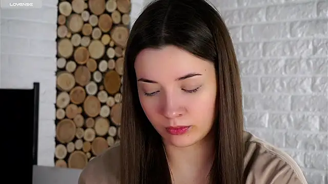 Snapshot of LowOncoming chatting on October 2025 02:30:02 AM LowOncoming online show from October 2025 02:30:02 AM