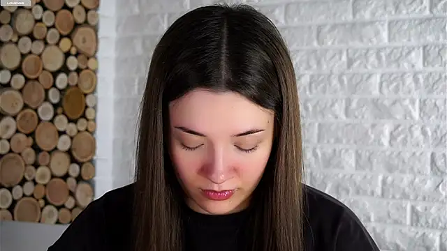 Snapshot of LowOncoming chatting on October 2025 02:08:01 AM LowOncoming online show from October 2025 02:08:01 AM