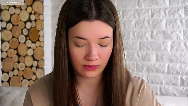 Snapshot of LowOncoming chatting on November 2025 02:03:02 AM LowOncoming online show from November 2025 02:03:02 AM