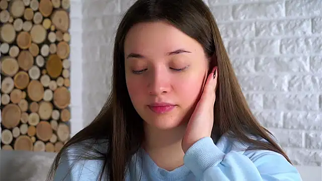 Snapshot of LowOncoming chatting on November 2025 02:10:02 AM LowOncoming online show from November 2025 02:10:02 AM