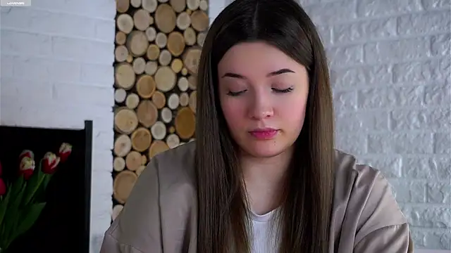 Snapshot of LowOncoming chatting on March 2026 02:08:02 AM LowOncoming online show from March 2026 02:08:02 AM