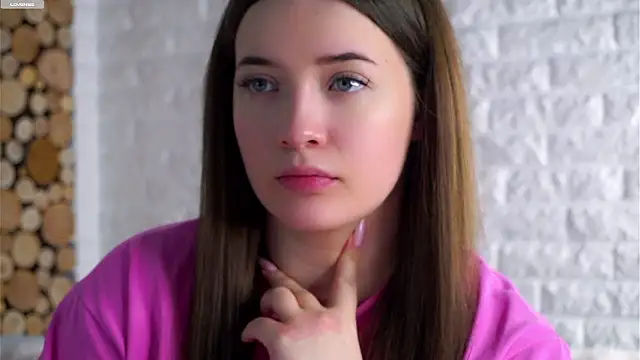 Snapshot of LowOncoming chatting on March 2026 03:13:01 AM LowOncoming online show from March 2026 03:13:01 AM