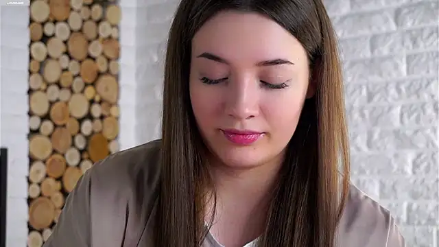 Snapshot of LowOncoming chatting on March 2026 01:55:01 AM LowOncoming online show from March 2026 01:55:01 AM