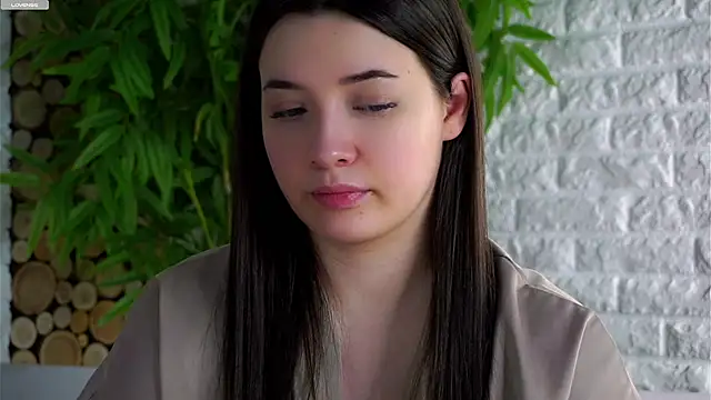 Snapshot of LowOncoming chatting on March 2026 02:28:02 AM LowOncoming online show from March 2026 02:28:02 AM