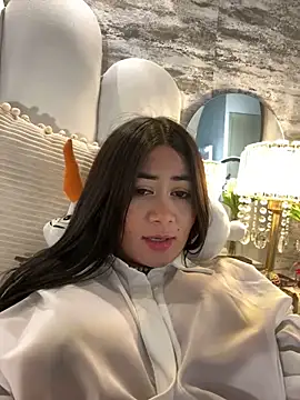  MadiLee  online show from December 2024 05:27:01 AM