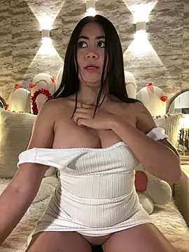  MadiLee  online show from February 2025 09:56:01 PM