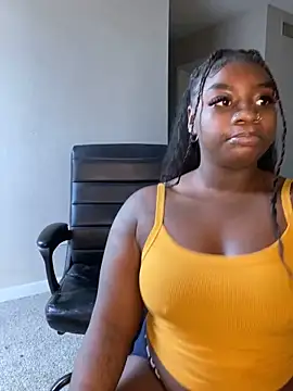 Snapshot of LillShayy chatting on December 2024 04:17:01 PM LillShayy online show from December 2024 04:17:01 PM