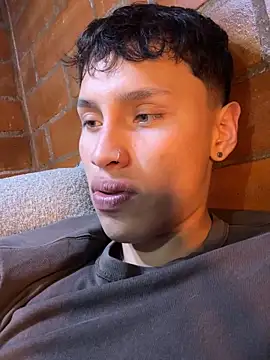 pipeynick online show from October 2025 01:26:01 AM