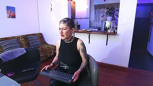 Maria fernandaxxx  online show from February 2025 11:02:02 PM